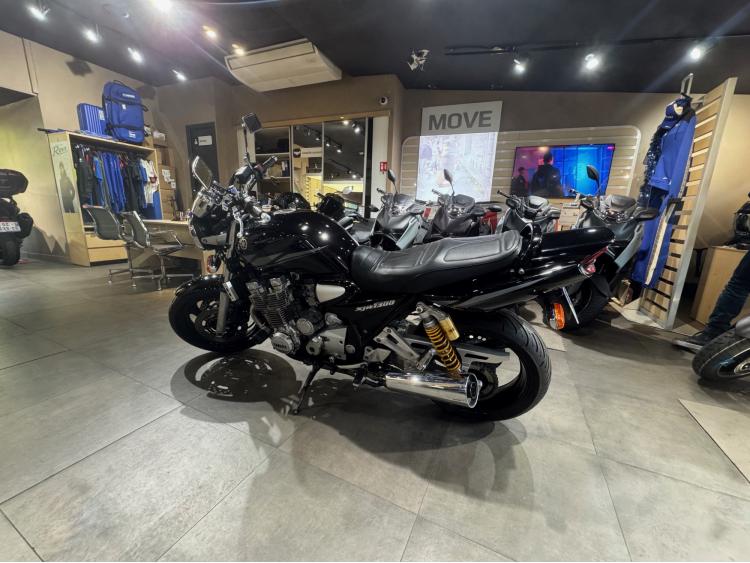 YAMAHA XJR 1300