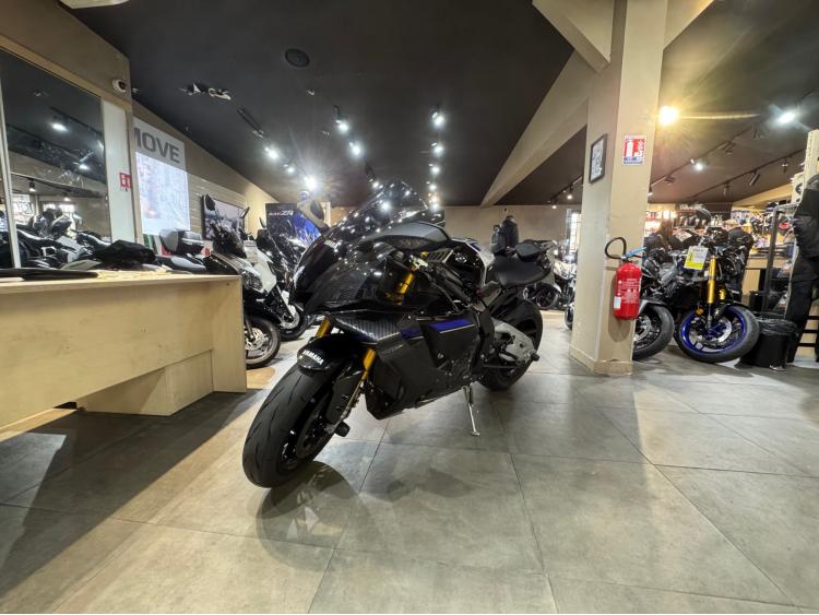 YAMAHA YZF 1000 R1 M