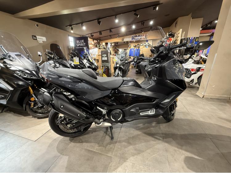 YAMAHA XP T-MAX 560 TECH MAX