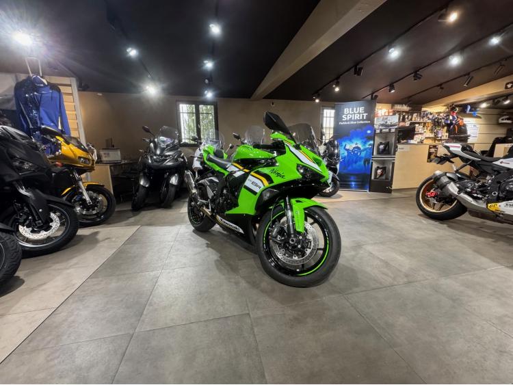 KAWASAKI ZX-6R 636