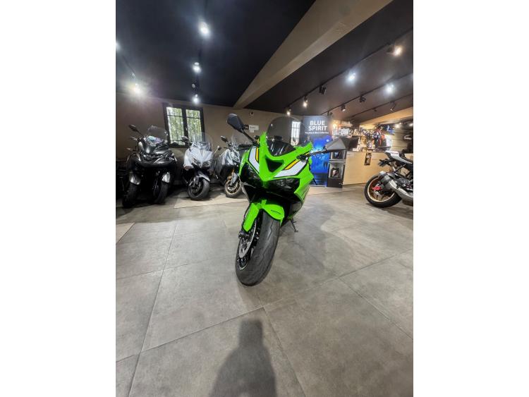 KAWASAKI ZX-6R 636