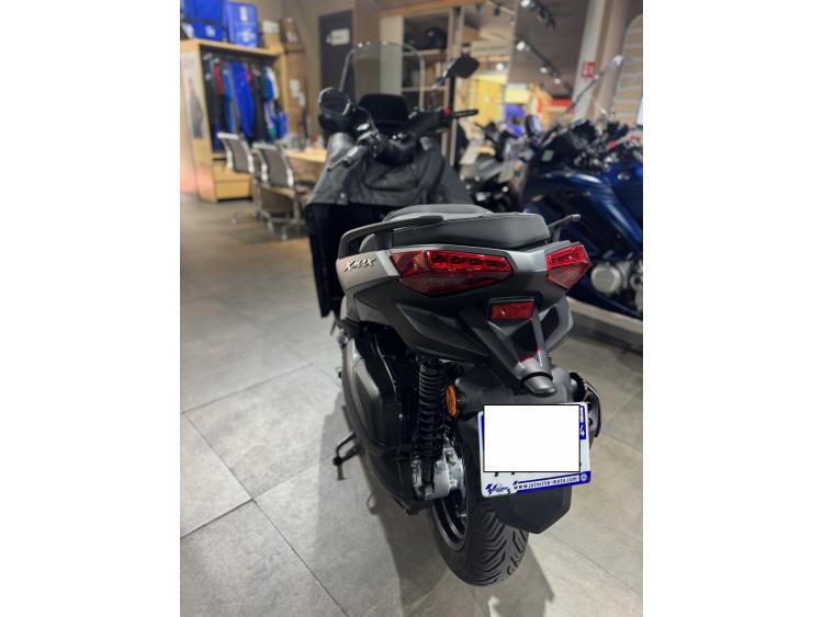 YAMAHA XMAX 300