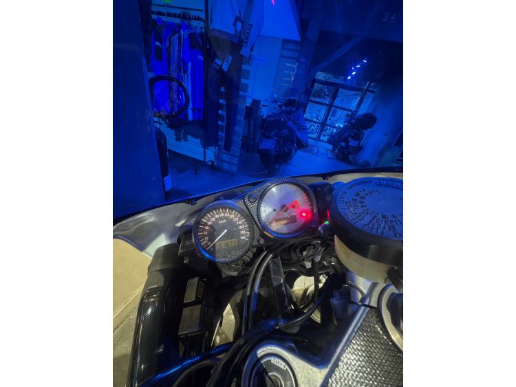 SUZUKI GSX-R 750 SRAD