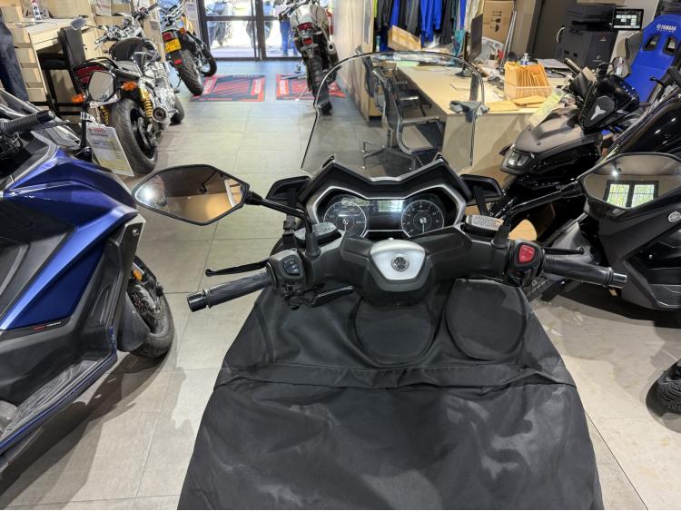 YAMAHA X-MAX 400