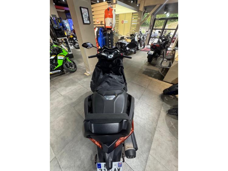 YAMAHA X-MAX 125