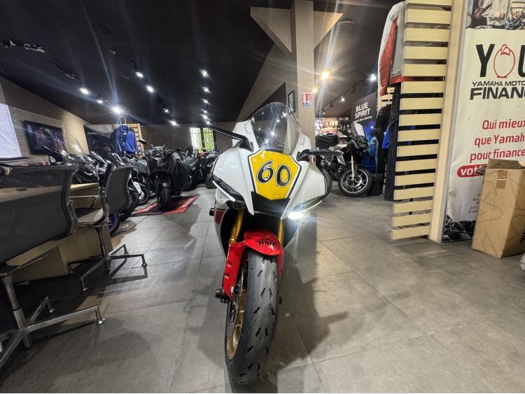 YAMAHA YZF-R1 WORLD GP 60TH ANNIVERSARY